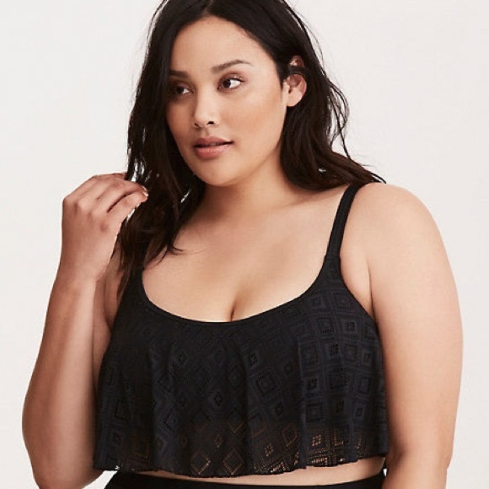 Black torrid flouncy swim top size 2